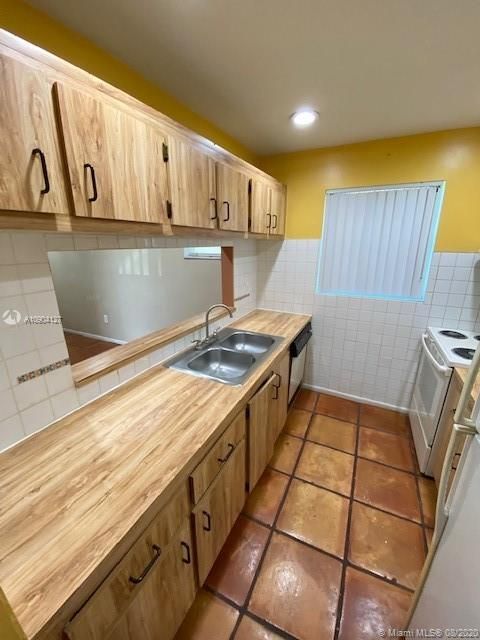 Recently Rented: $1,000 (1 beds, 1 baths, 550 Square Feet)