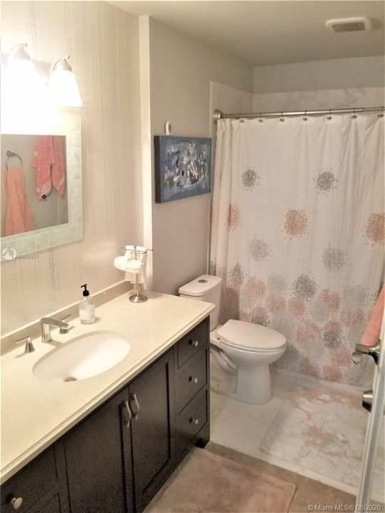 Vendido Recientemente: $295,778 (3 camas, 2 baños, 1301 Pies cuadrados)