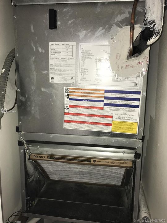 Vendido Recientemente: $112,500 (2 camas, 2 baños, 950 Pies cuadrados)