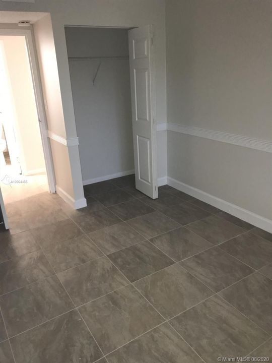 Vendido Recientemente: $112,500 (2 camas, 2 baños, 950 Pies cuadrados)