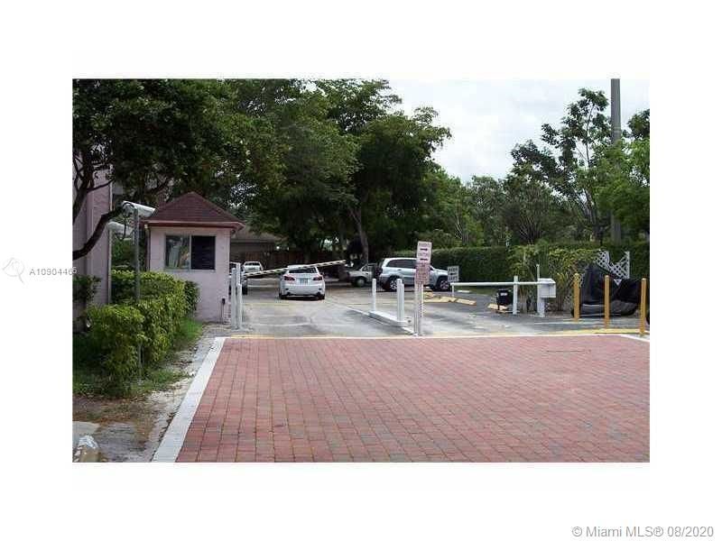 Vendido Recientemente: $112,500 (2 camas, 2 baños, 950 Pies cuadrados)