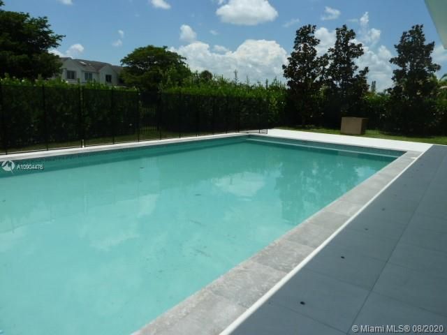 最近租的: $9,300 (5 贝兹, 6 浴室, 4301 平方英尺)