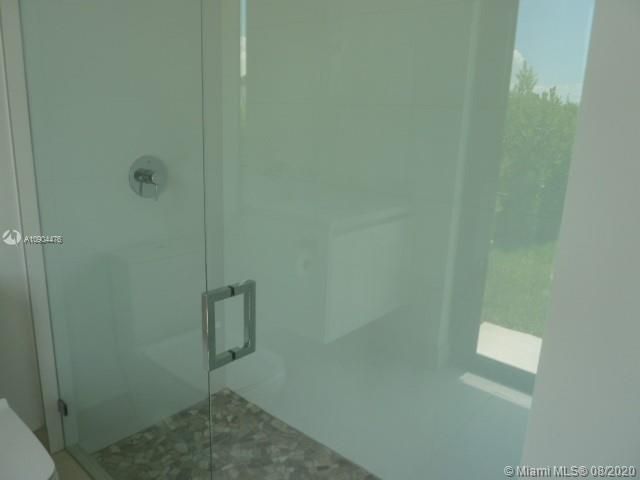 最近租的: $9,300 (5 贝兹, 6 浴室, 4301 平方英尺)