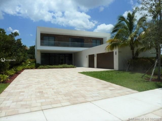 FRONT VIEW NOTICE THE  GLASS BALCONY RALLING UPGRADED WITH TEMPERED GLASS AND SS SEE THE DETAIL IN THE NEXT PICTURE