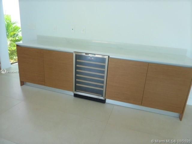 WINE COOLER WITH LOT OF QUARTZ COUNTER TOP