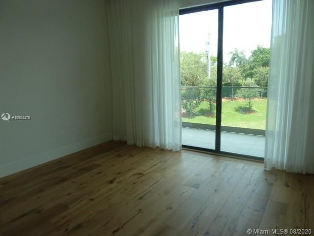 最近租的: $9,300 (5 贝兹, 6 浴室, 4301 平方英尺)