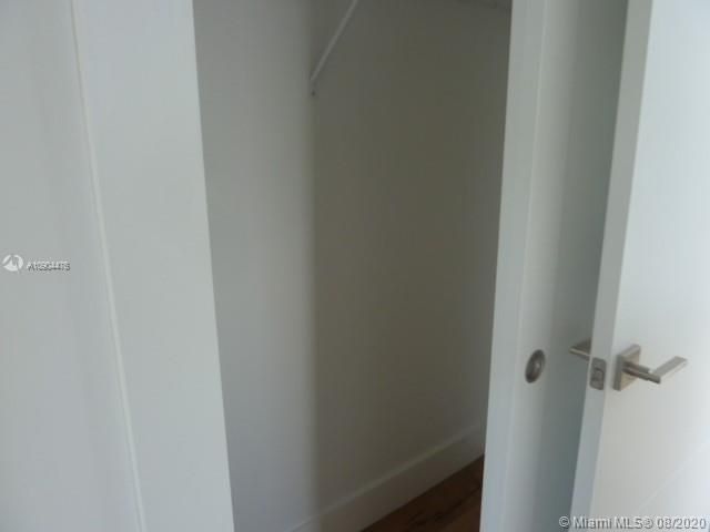 最近租的: $9,300 (5 贝兹, 6 浴室, 4301 平方英尺)