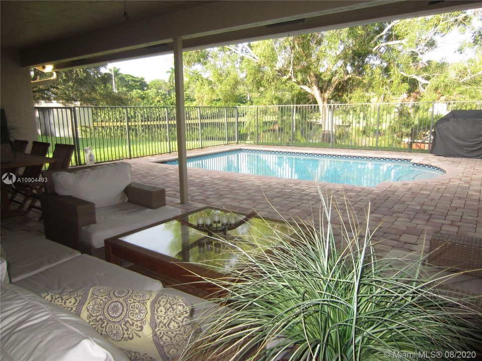 Recently Rented: $4,200 (4 beds, 2 baths, 2461 Square Feet)