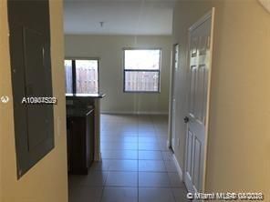 Recently Rented: $1,900 (3 beds, 2 baths, 1506 Square Feet)