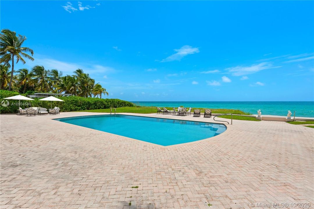 Недавно продано: $23,950,000 (7 спален, 6 ванн, 7761 Квадратных фут)