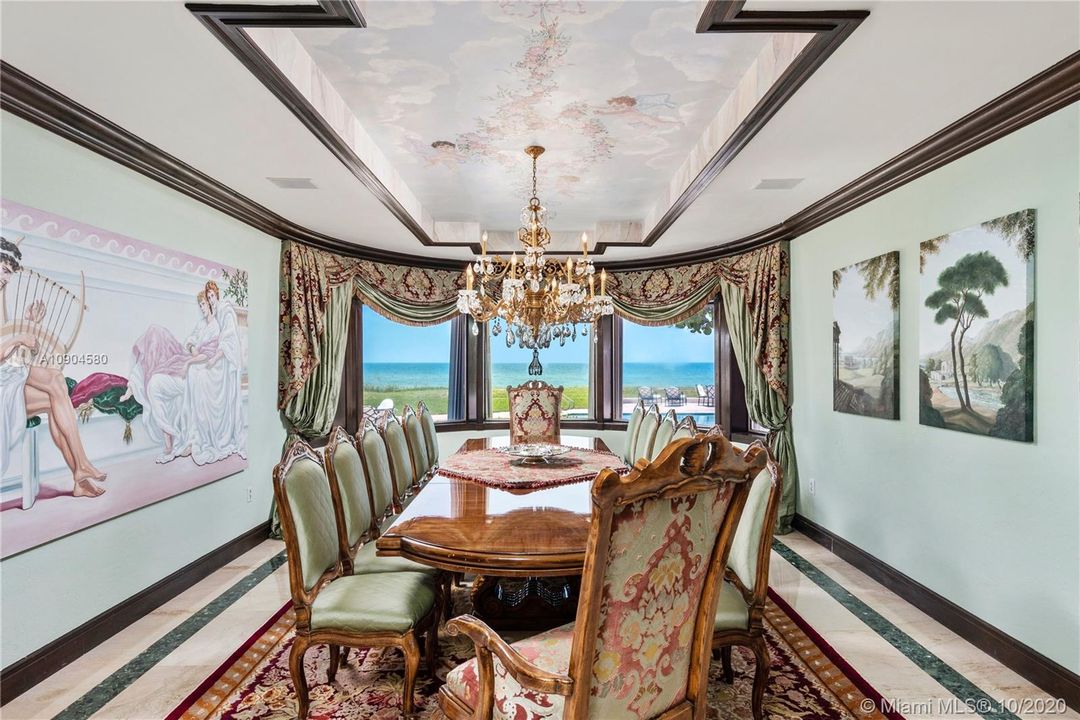 Недавно продано: $23,950,000 (7 спален, 6 ванн, 7761 Квадратных фут)