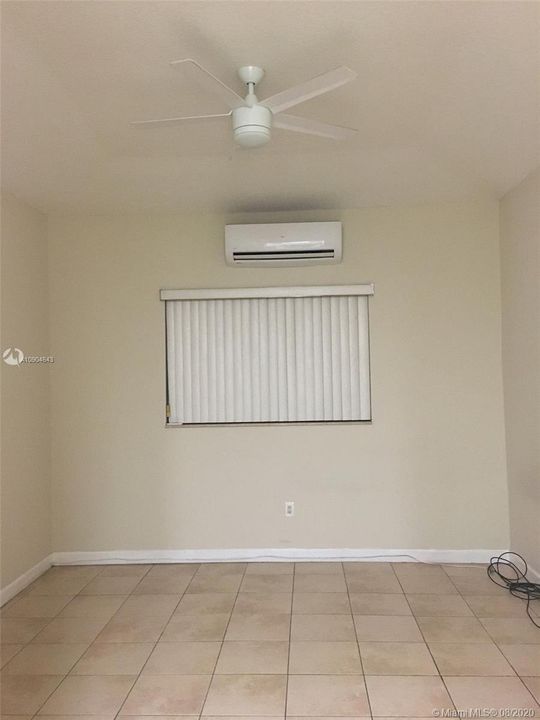 Recently Rented: $850 (0 beds, 1 baths, 500 Square Feet)