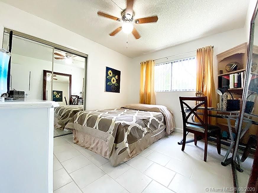 Guest bedroom 1
