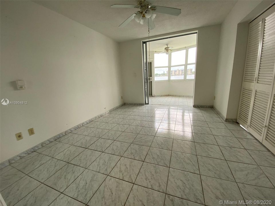 Recently Sold: $149,900 (2 beds, 2 baths, 1350 Square Feet)