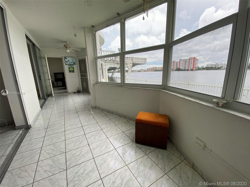 Recently Sold: $149,900 (2 beds, 2 baths, 1350 Square Feet)