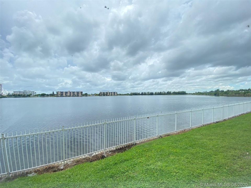 Recently Sold: $149,900 (2 beds, 2 baths, 1350 Square Feet)