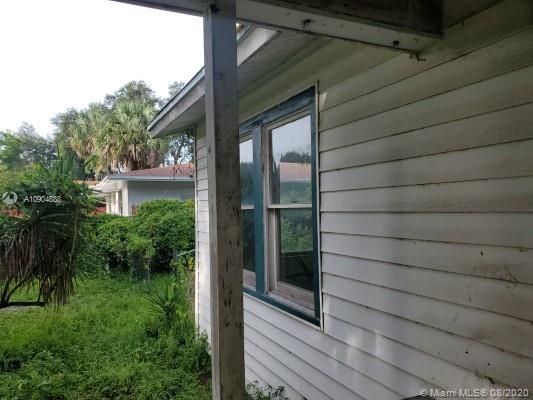 Recently Sold: $115,000 (2 beds, 1 baths, 921 Square Feet)