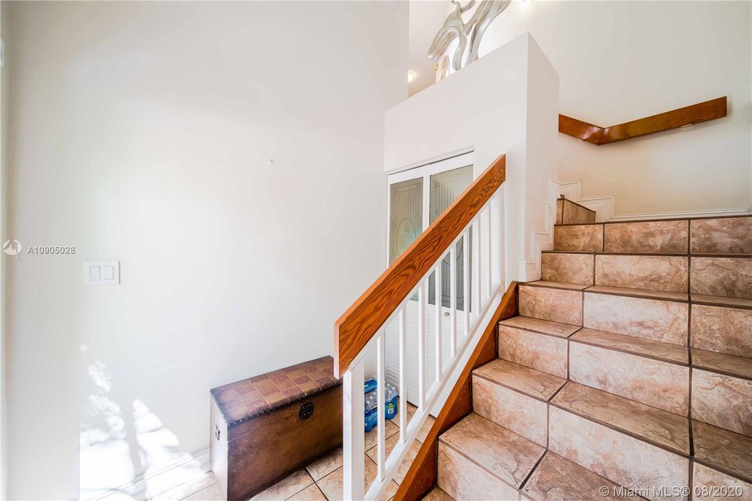 Vendido Recientemente: $235,000 (2 camas, 1 baños, 950 Pies cuadrados)