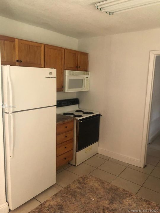 Recently Rented: $2,000 (3 beds, 2 baths, 1025 Square Feet)