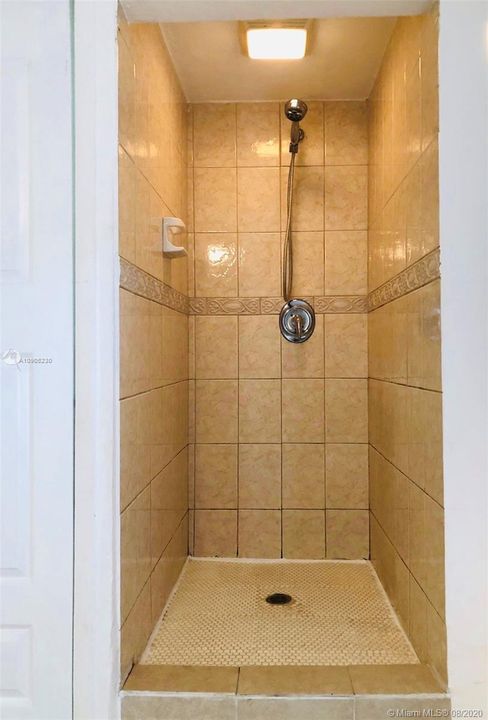 Недавно арендовано: $950 (0 спален, 1 ванн, 250 Квадратных фут)