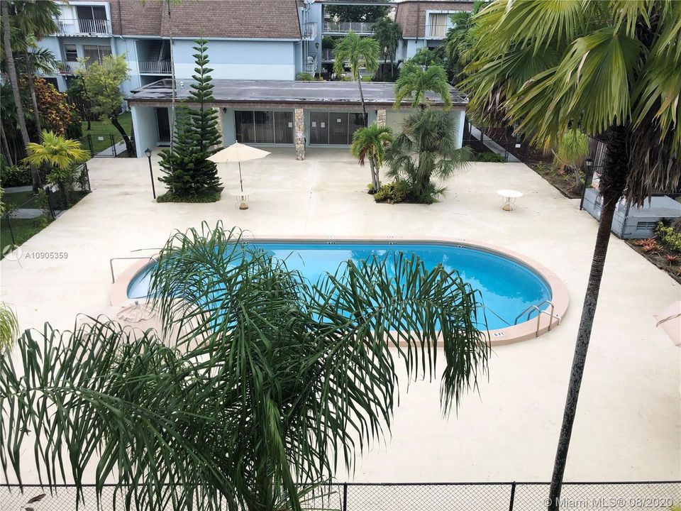 Vendido Recientemente: $160,000 (1 camas, 1 baños, 677 Pies cuadrados)