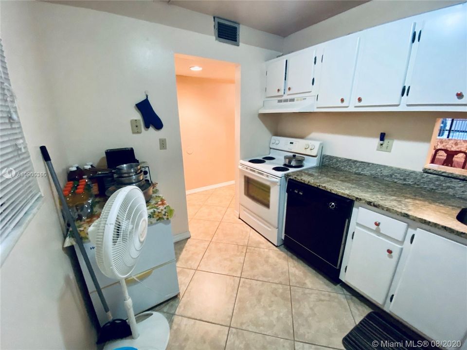 Recently Sold: $189,000 (2 beds, 2 baths, 965 Square Feet)