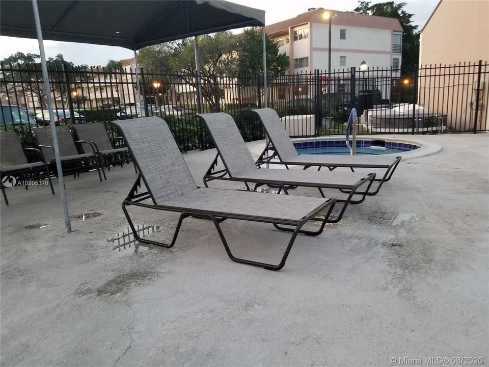 Recently Sold: $122,000 (2 beds, 2 baths, 1180 Square Feet)
