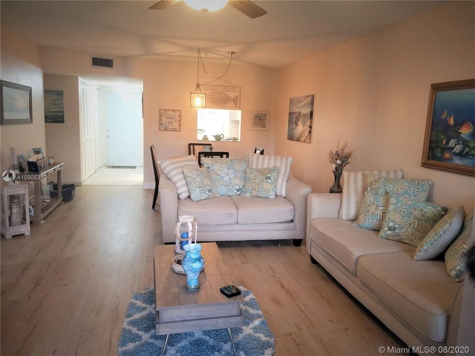 Recently Sold: $122,000 (2 beds, 2 baths, 1180 Square Feet)