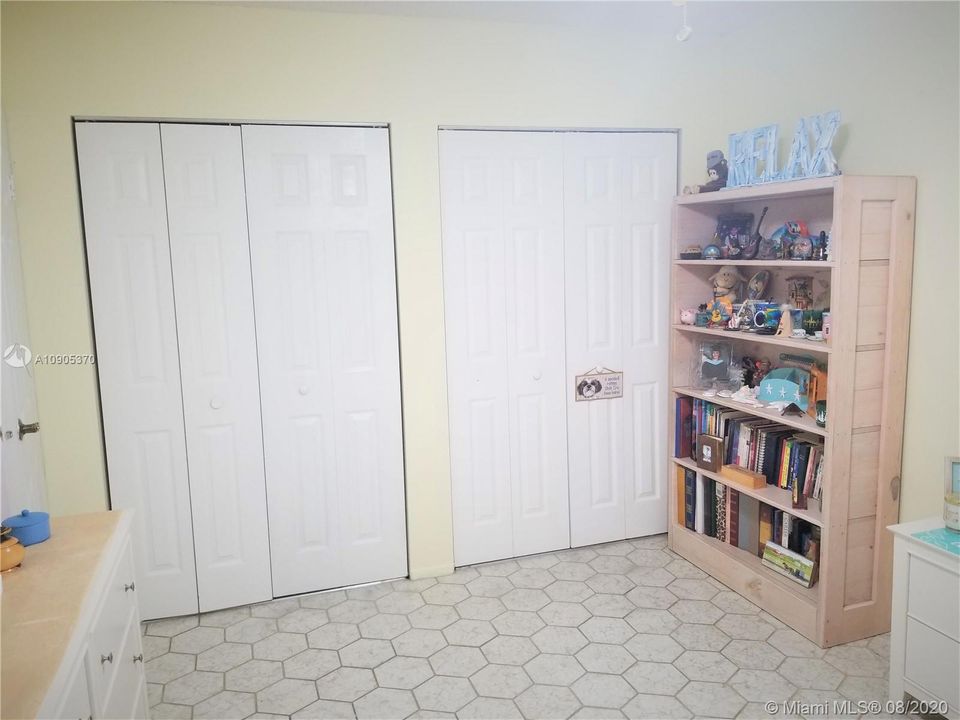Recently Sold: $122,000 (2 beds, 2 baths, 1180 Square Feet)