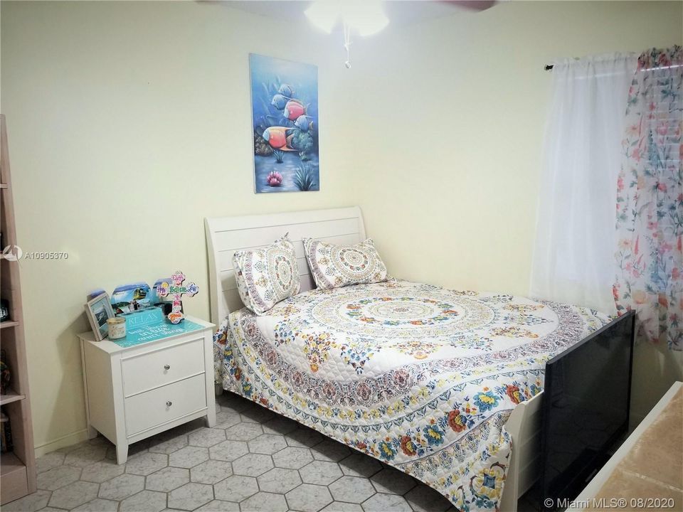 Recently Sold: $122,000 (2 beds, 2 baths, 1180 Square Feet)