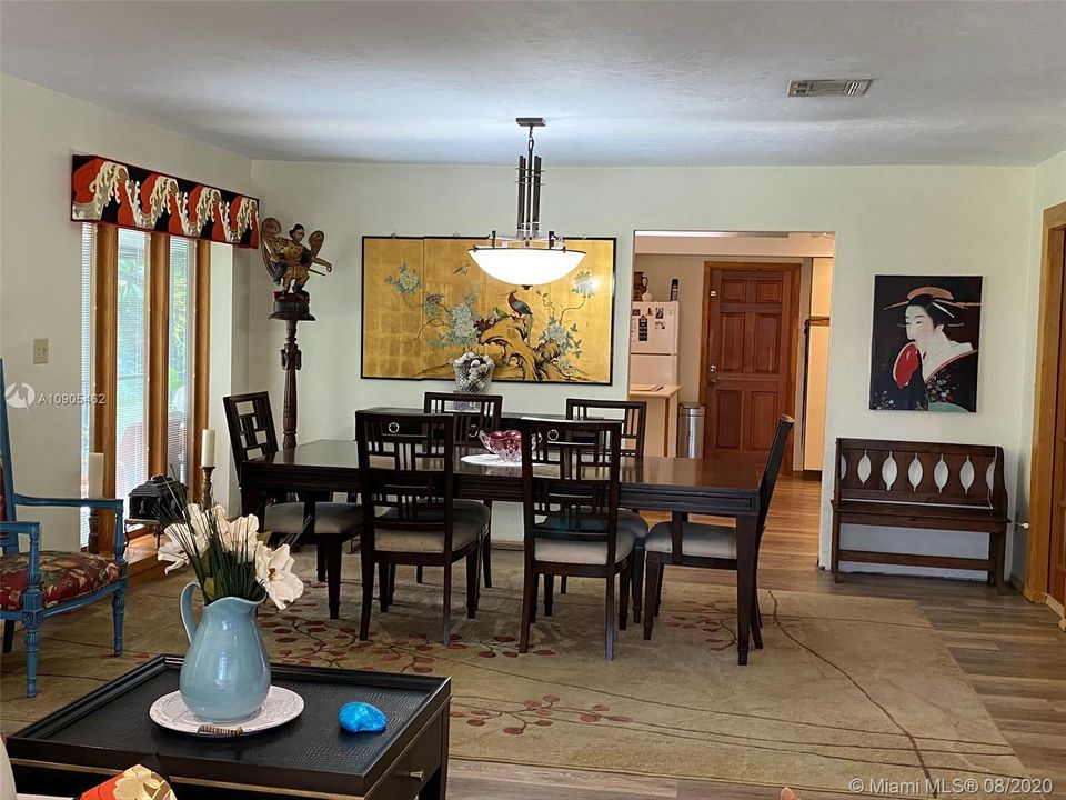 Recently Sold: $239,900 (3 beds, 2 baths, 1720 Square Feet)