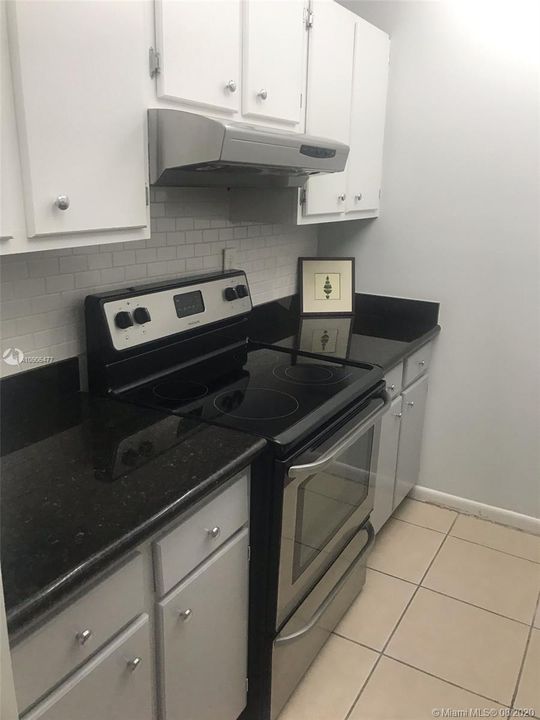 Recently Sold: $129,000 (1 beds, 1 baths, 685 Square Feet)