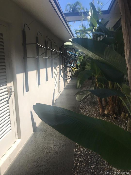 Recently Sold: $129,000 (1 beds, 1 baths, 685 Square Feet)