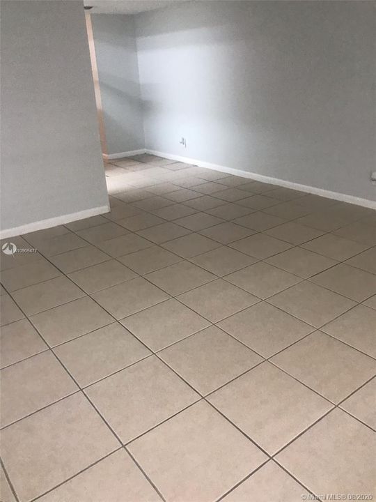 Recently Sold: $129,000 (1 beds, 1 baths, 685 Square Feet)