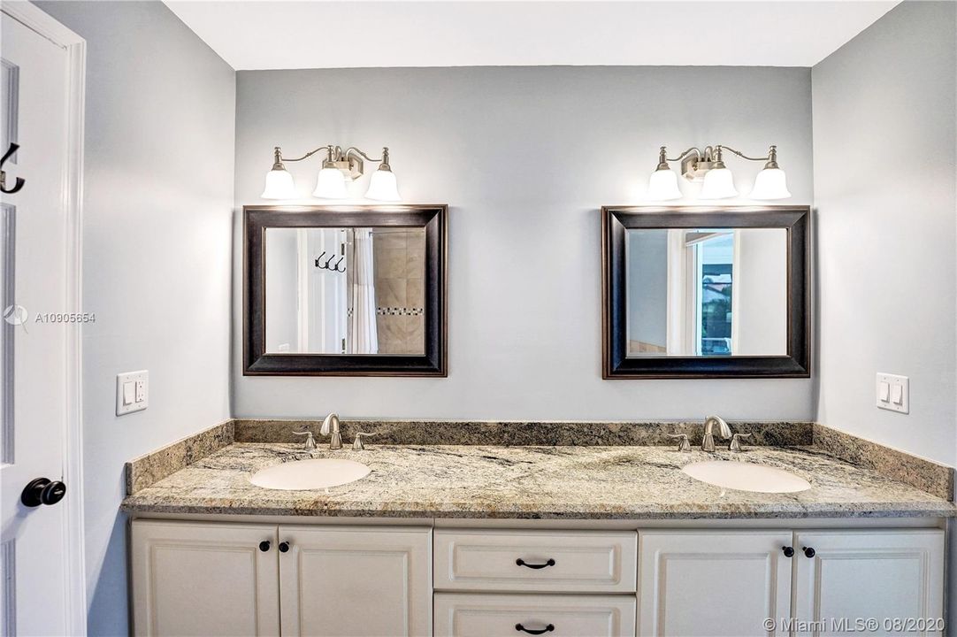 Recently Sold: $634,800 (5 beds, 3 baths, 2965 Square Feet)