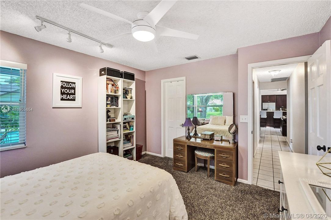 Recently Sold: $634,800 (5 beds, 3 baths, 2965 Square Feet)