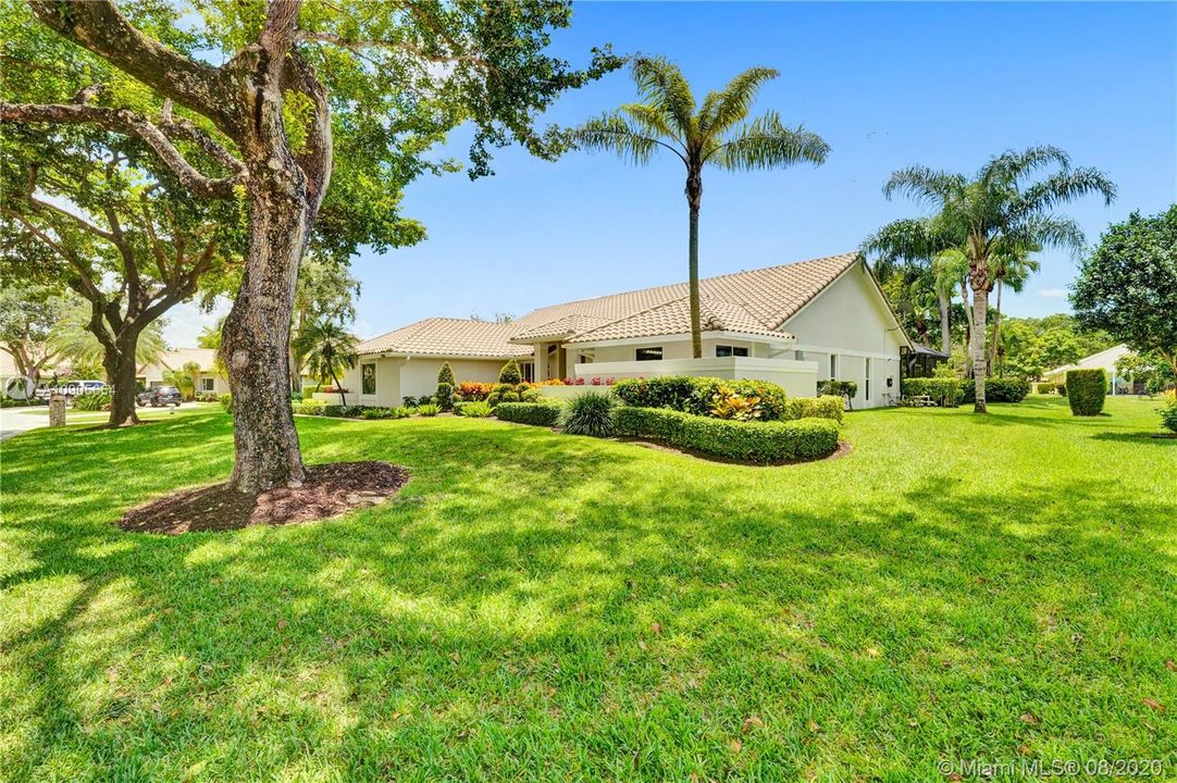 Recently Sold: $634,800 (5 beds, 3 baths, 2965 Square Feet)