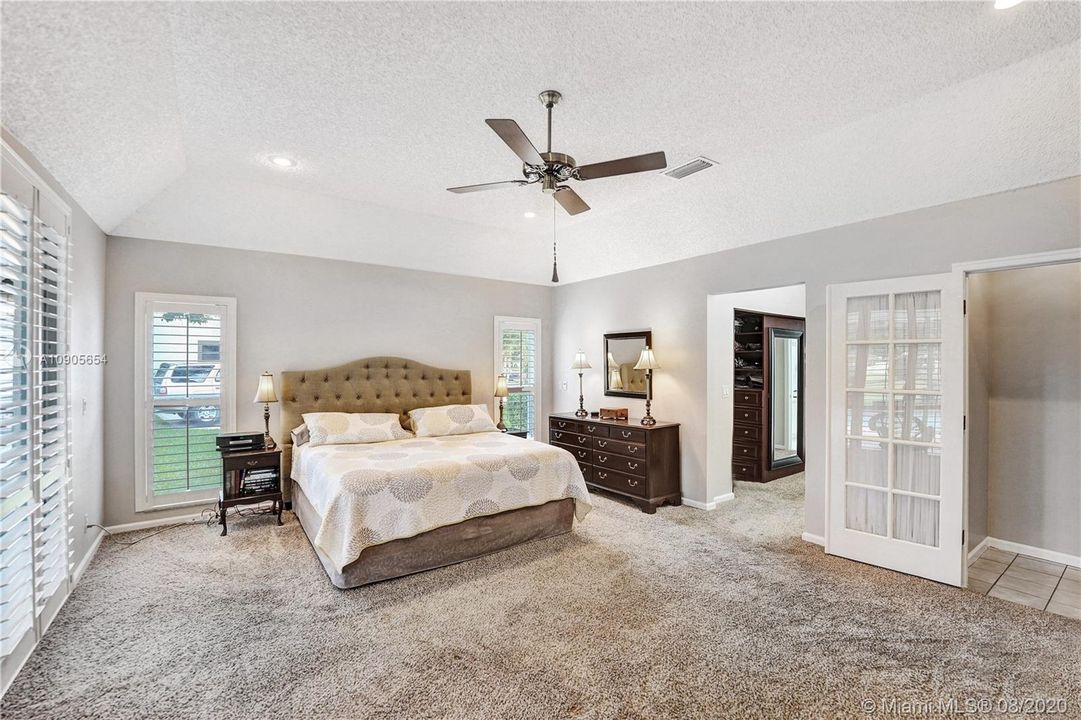Recently Sold: $634,800 (5 beds, 3 baths, 2965 Square Feet)