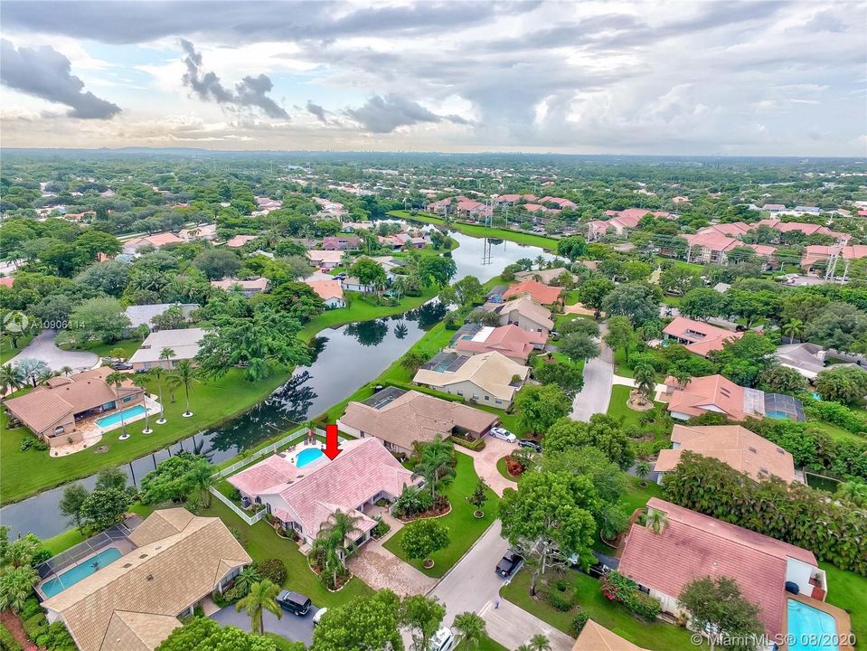 Ariel view of house/pool