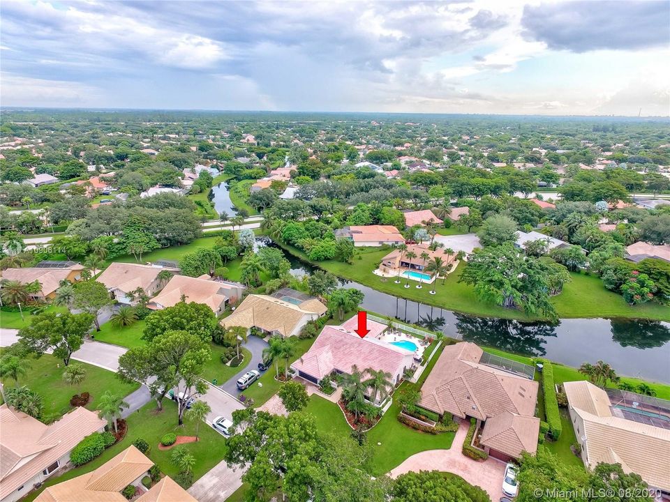 HOA only $740/year. Very safe community