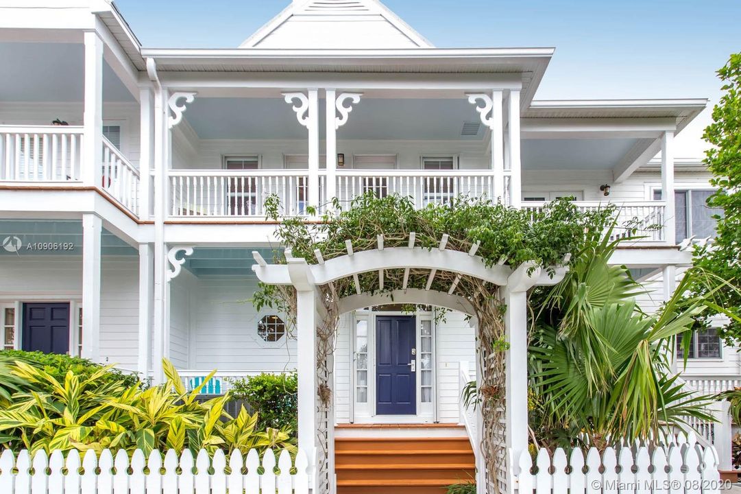 Vendido Recientemente: $739,000 (3 camas, 2 baños, 1600 Pies cuadrados)
