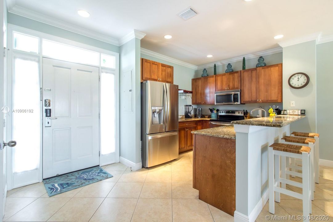 Vendido Recientemente: $739,000 (3 camas, 2 baños, 1600 Pies cuadrados)