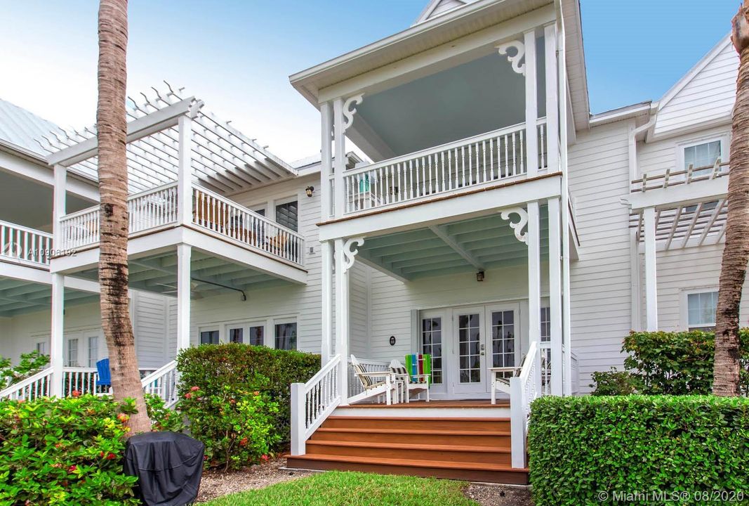 Vendido Recientemente: $739,000 (3 camas, 2 baños, 1600 Pies cuadrados)