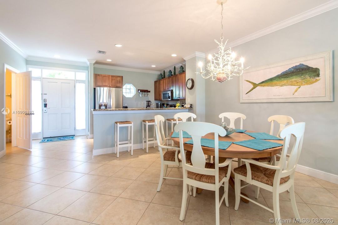 Vendido Recientemente: $739,000 (3 camas, 2 baños, 1600 Pies cuadrados)