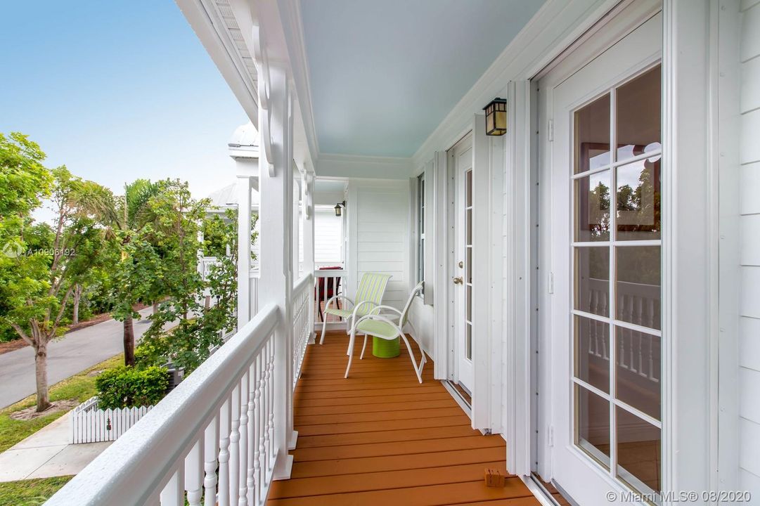 Vendido Recientemente: $739,000 (3 camas, 2 baños, 1600 Pies cuadrados)