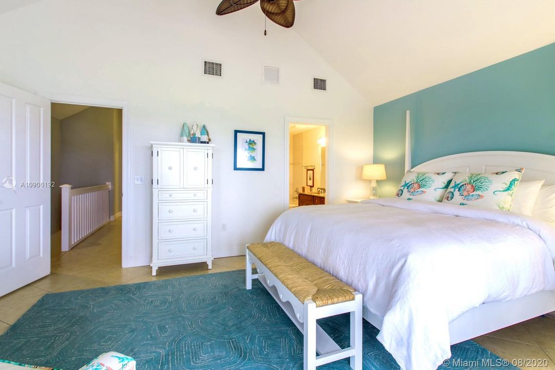 Vendido Recientemente: $739,000 (3 camas, 2 baños, 1600 Pies cuadrados)