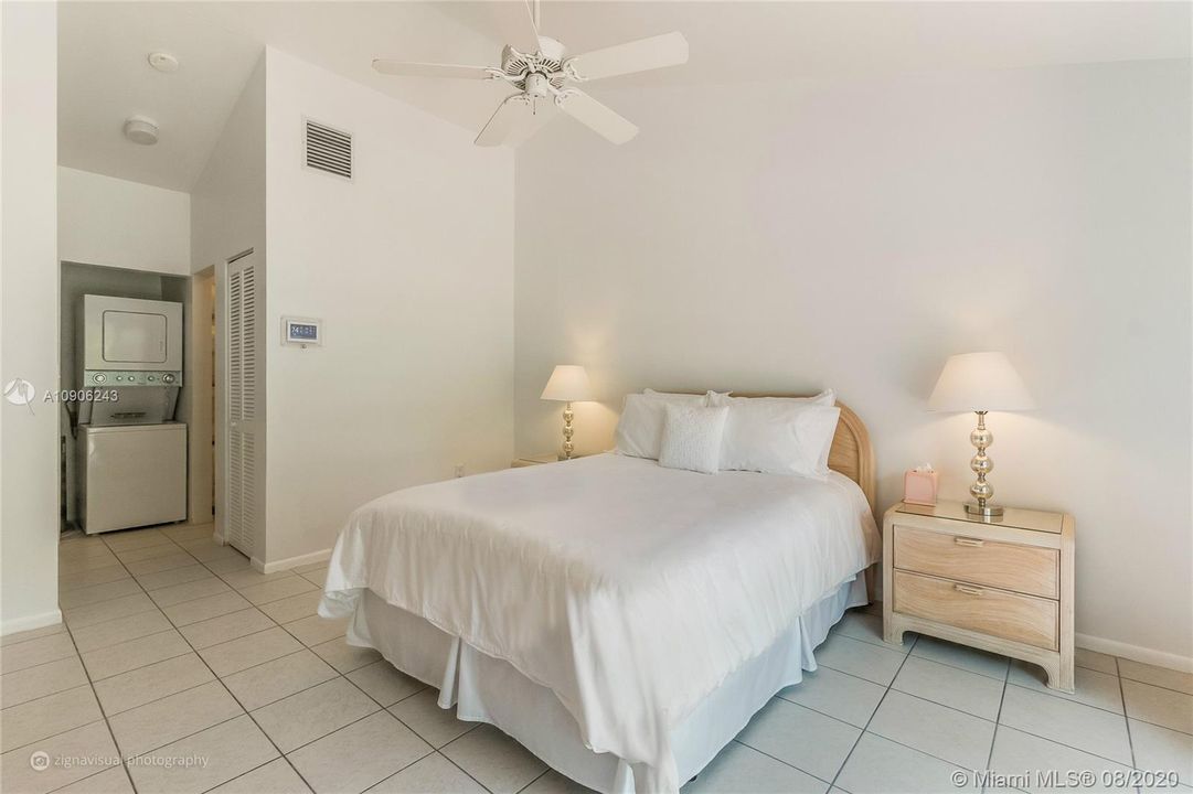 Недавно арендовано: $2,150 (1 спален, 2 ванн, 776 Квадратных фут)