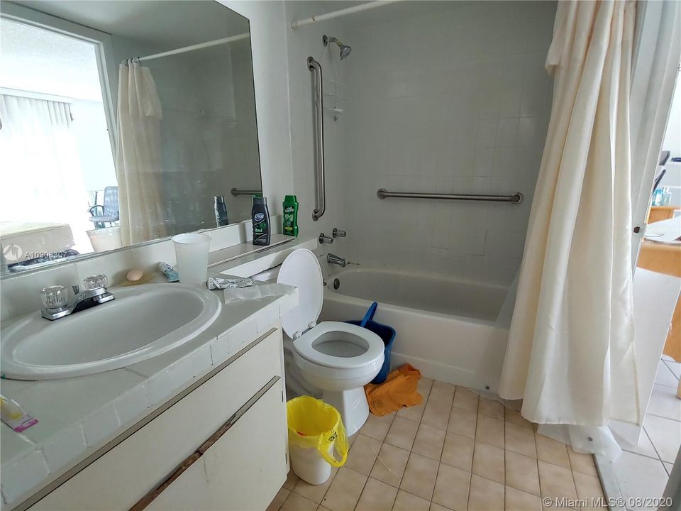 Recently Sold: $130,000 (1 beds, 1 baths, 708 Square Feet)