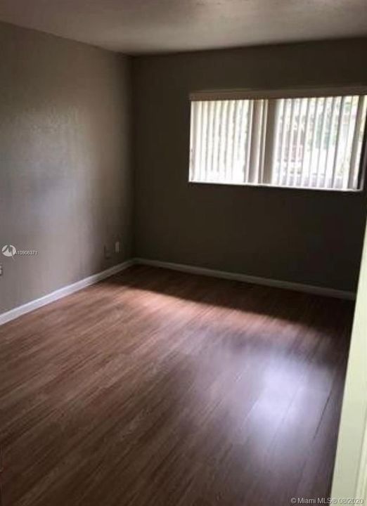 Recently Sold: $85,888 (1 beds, 1 baths, 648 Square Feet)