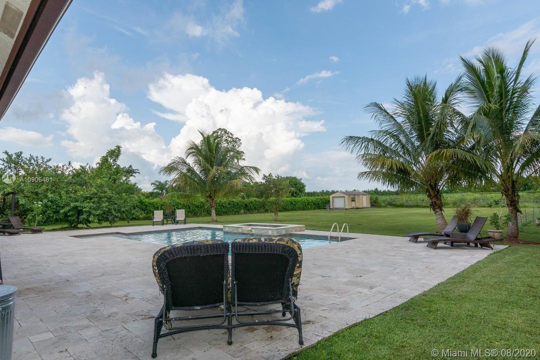 Vendido Recientemente: $629,000 (4 camas, 3 baños, 2466 Pies cuadrados)